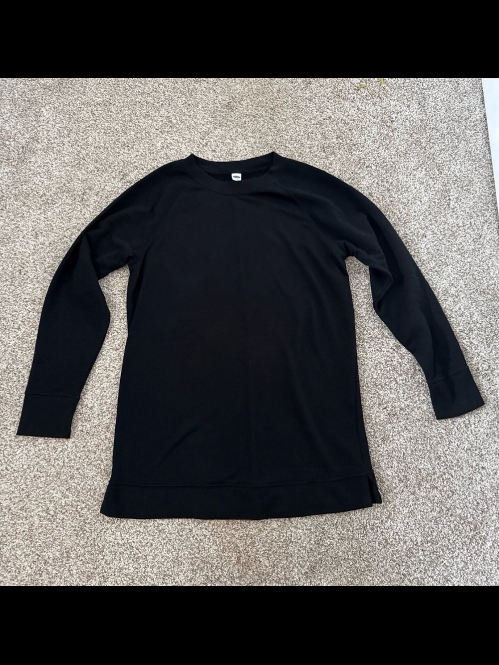 BNWOT OLD NAVY CREWNECK SWEATSHIRT
